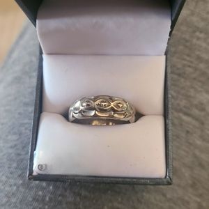 10k  white gold ring